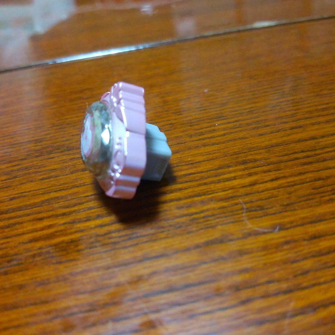 たまごっちピース　たまデコピアス「ベイビーチェンジ」