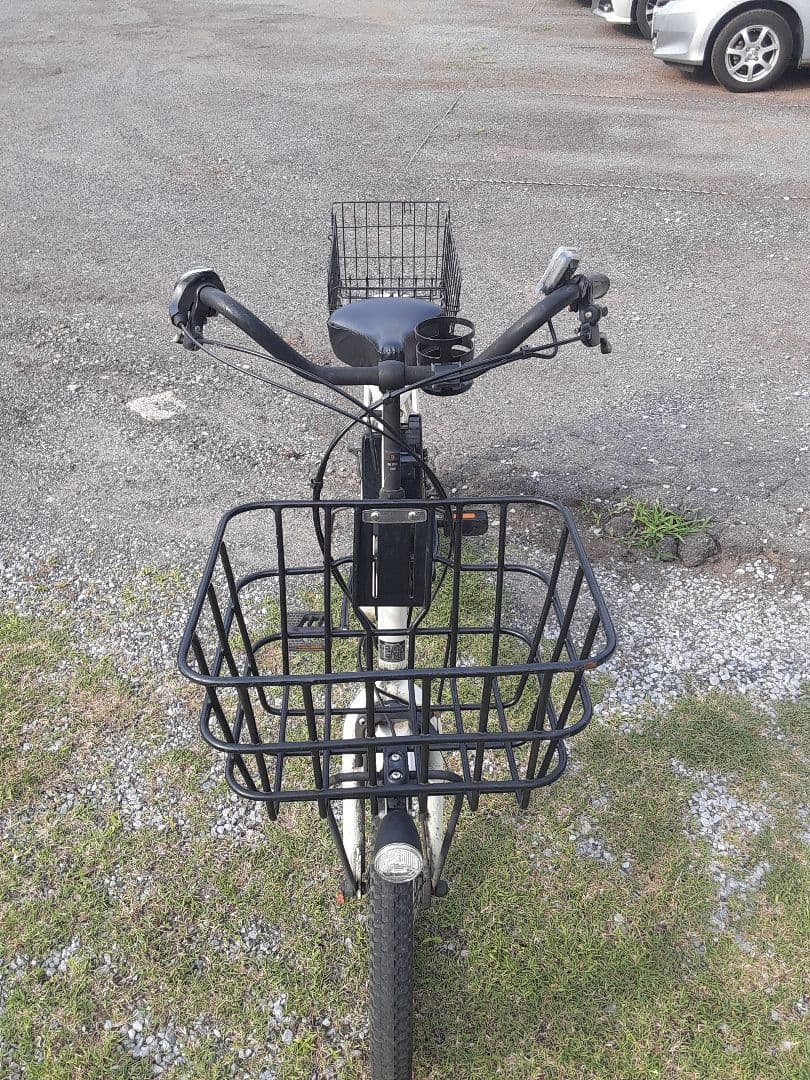 電動自転車　ギュット　バッテリー2個（16㌂）後ろカゴは無しでお渡し