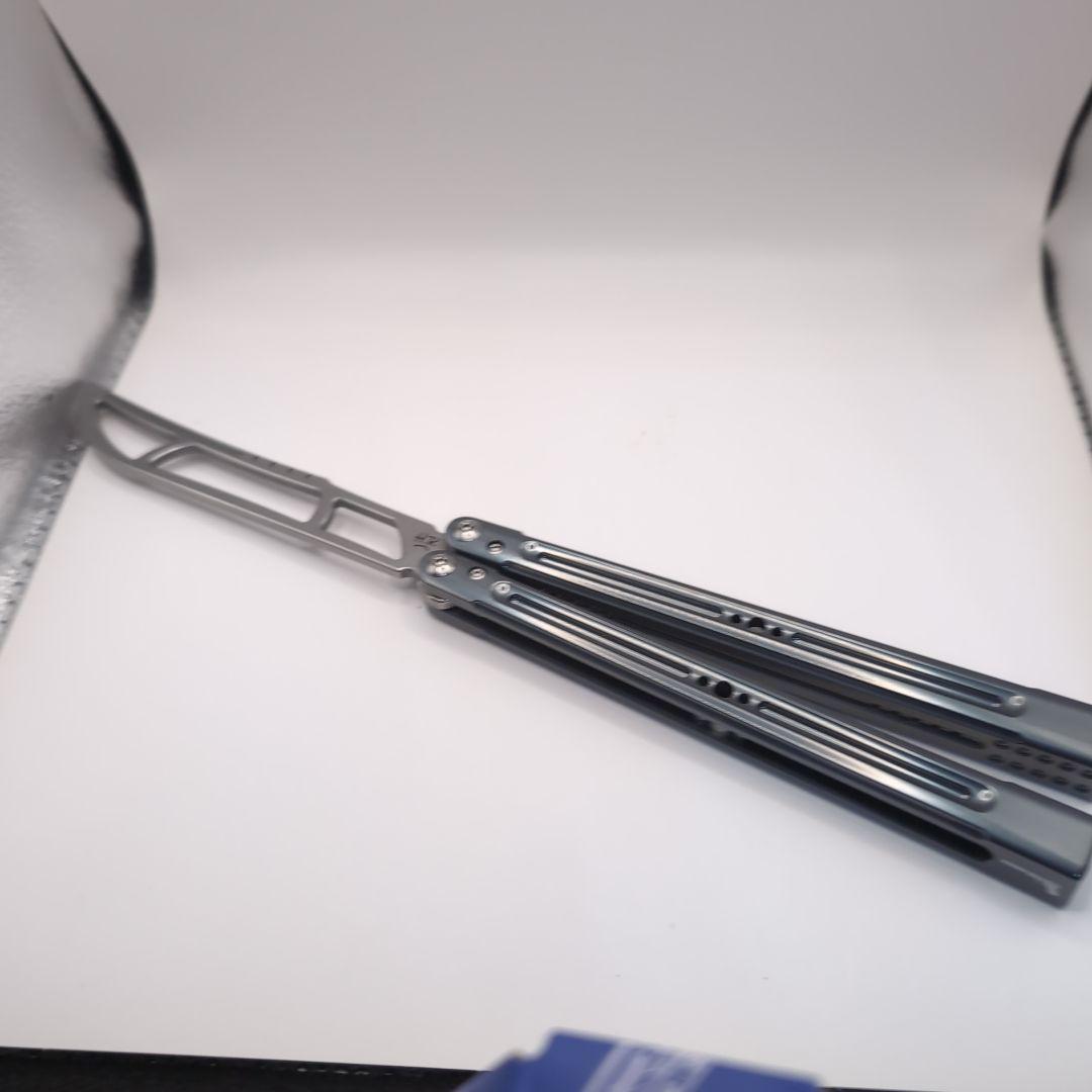 バタフライトレーナー　H.R balisong キラーセブン