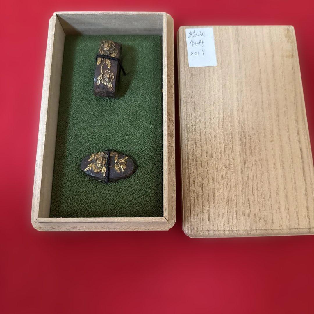 古美術　骨董品　縁頭　牡丹花