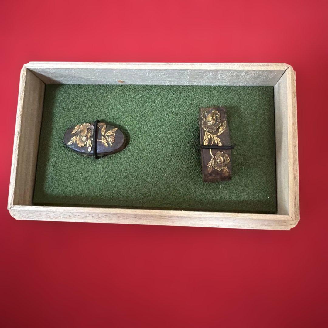 古美術　骨董品　縁頭　牡丹花