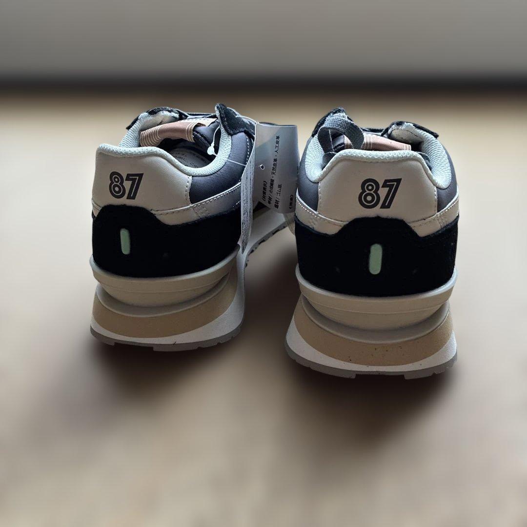 【新品未使用】名古屋グランパス2025 MIZUNO RB87 スニーカー