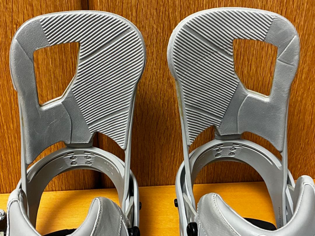 BURTONバインディング【カーテルEST（メンズMサイズ）】灰色