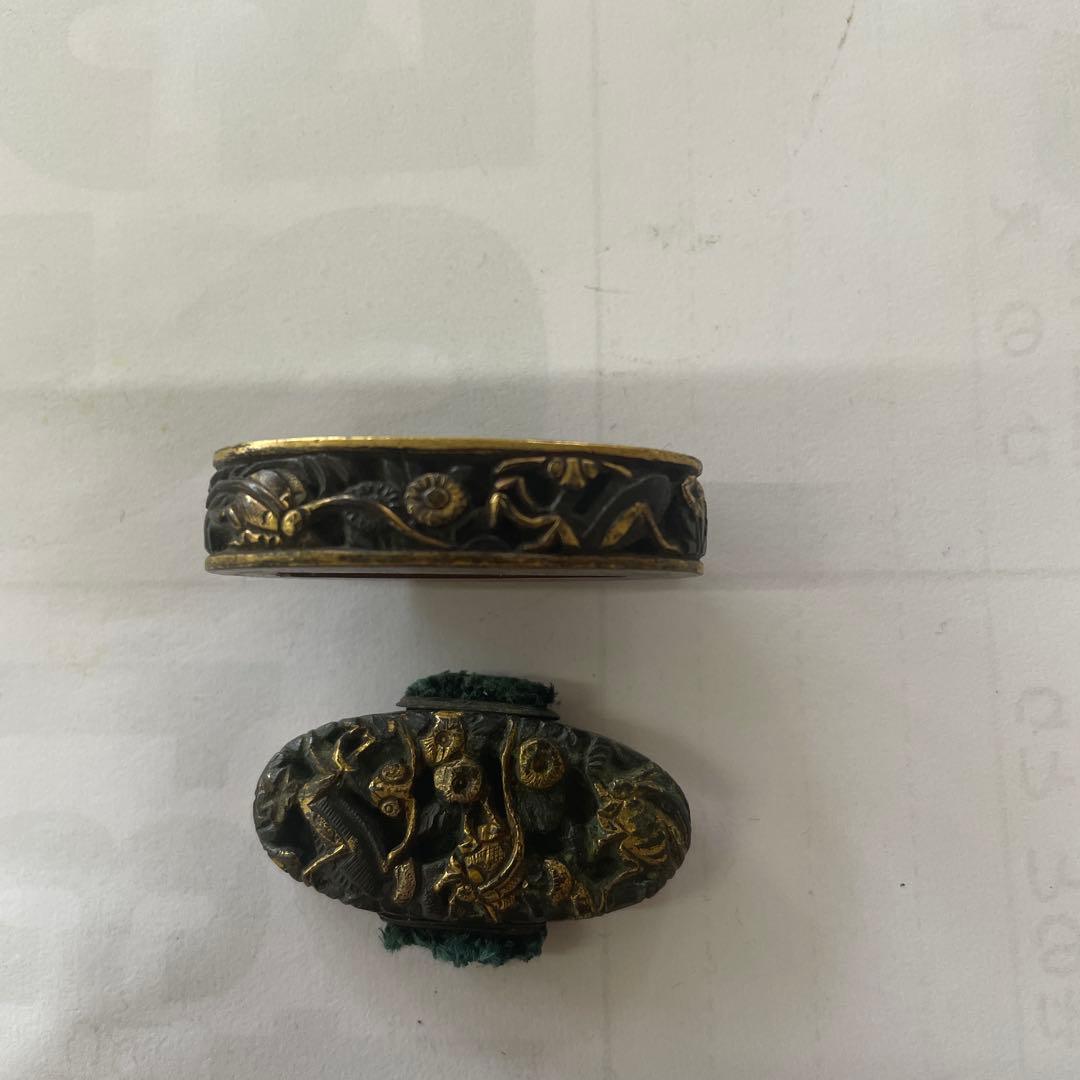 日本古銅刀装具 ⭐︎ 短刀拵え　縁頭　縁金　柄頭、植物模様の金属製鍔