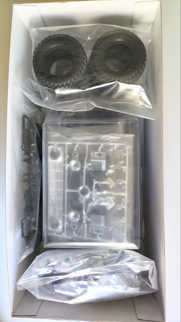 タミヤ 1/10 フォード ブロンコ 1973 CC-01