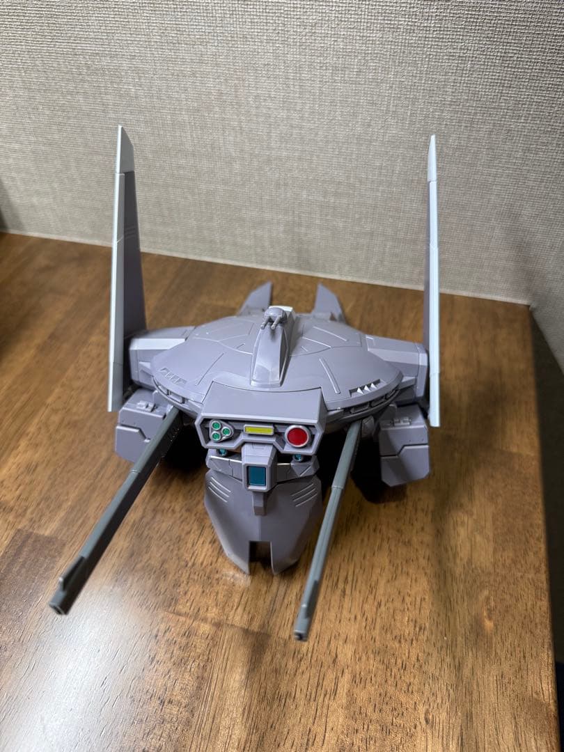 HG インフィニットジャスティスガンダム弐式　ドーベン￼・ウルフ　赤いガンダム