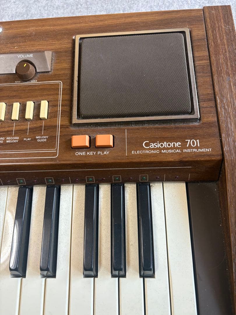 CASIOTONE CT-701　電子ピアノ 61鍵