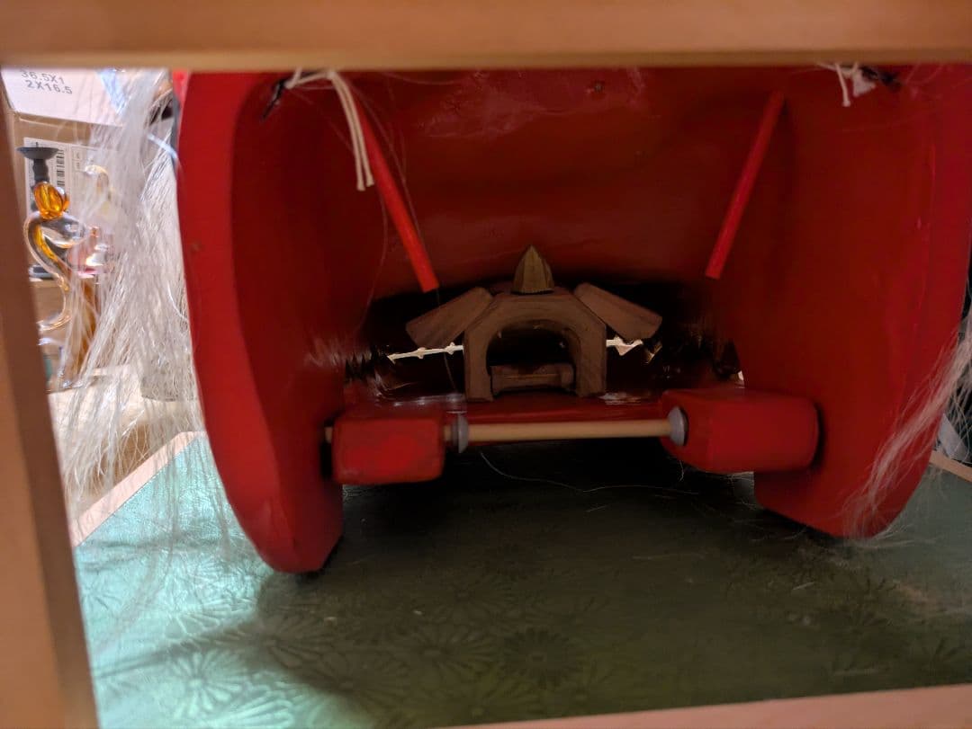 伝統的な獅子舞の置物 ケース付き