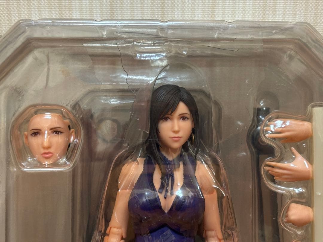 プレイアーツ改 ファイナルファンタジーⅦ ティファ・ロックハート ドレスver.