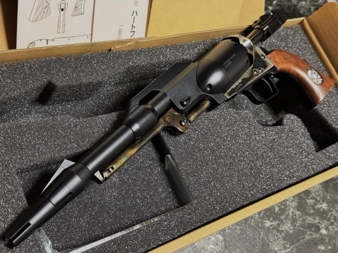 新品未使用　HWS 戦士の銃 コスモドラグーン ハーロックモデル 2023