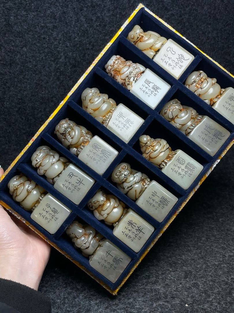 旧蔵　珍品　極細工彫刻　寿山石雕刻十二支印鑑セット　時代物　アンティーク古美術