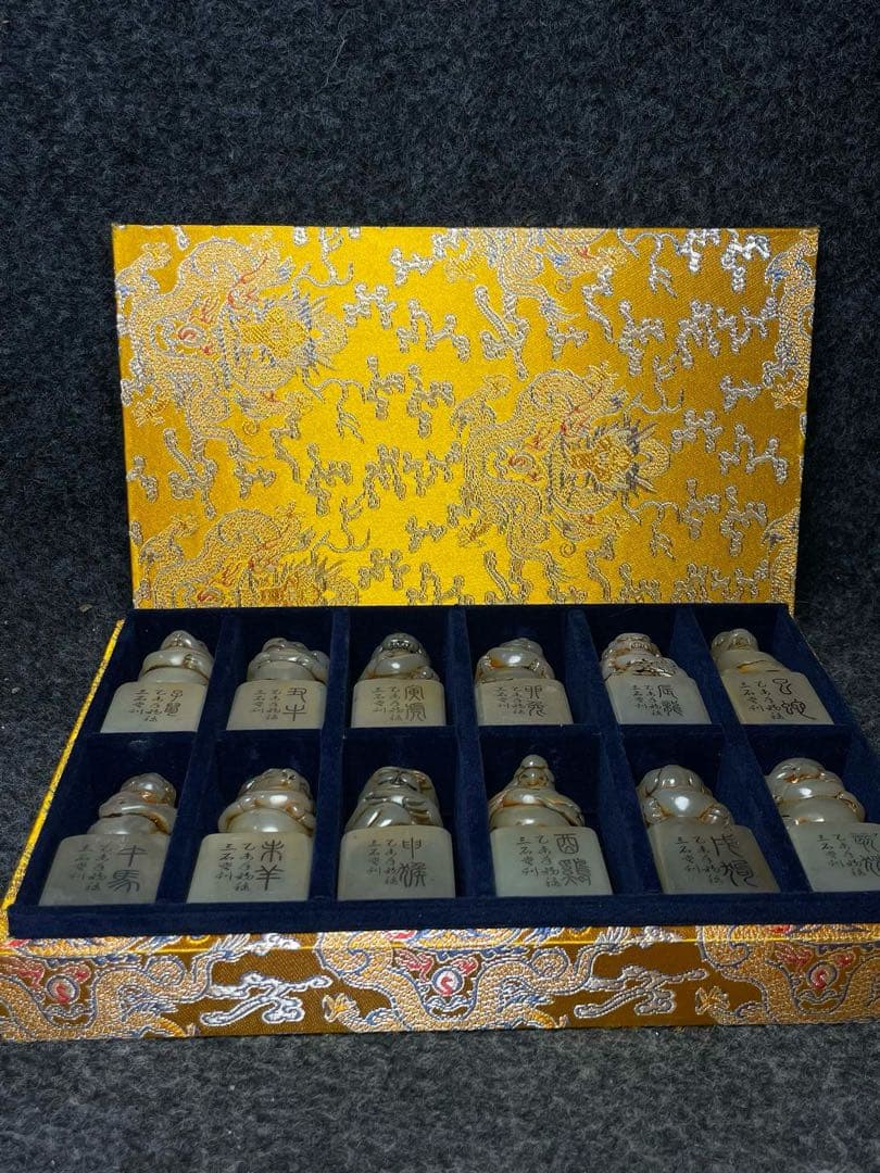 旧蔵　珍品　極細工彫刻　寿山石雕刻十二支印鑑セット　時代物　アンティーク古美術