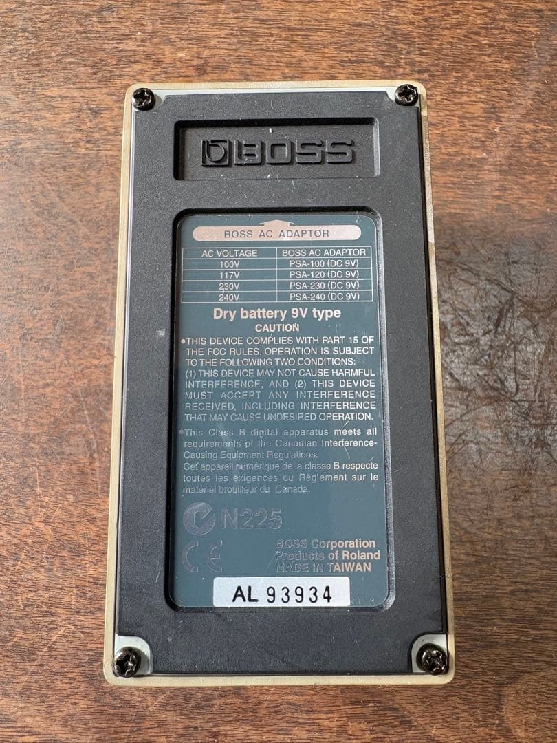 ベース BOSS BassSynthesizer SYB-3