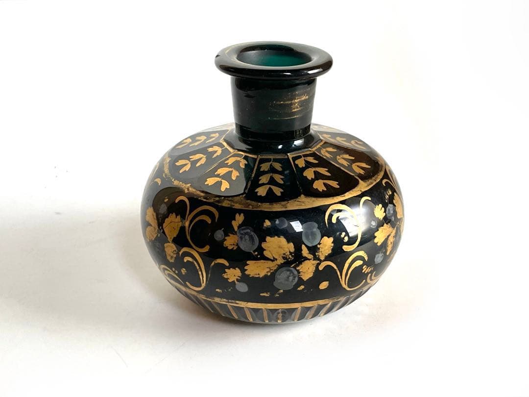 アンティーク　ガラス　ボトル　金彩　唐草文様　花瓶　面取　エナメル　西洋骨董