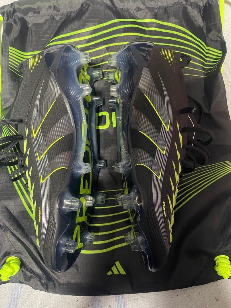 [6日まで限定価格]adidas Predator FG