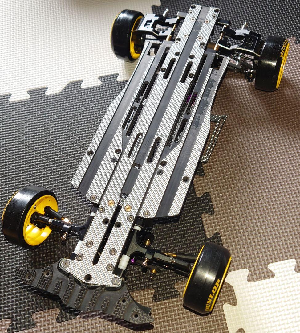 ラジコンパーツ　シャーシ