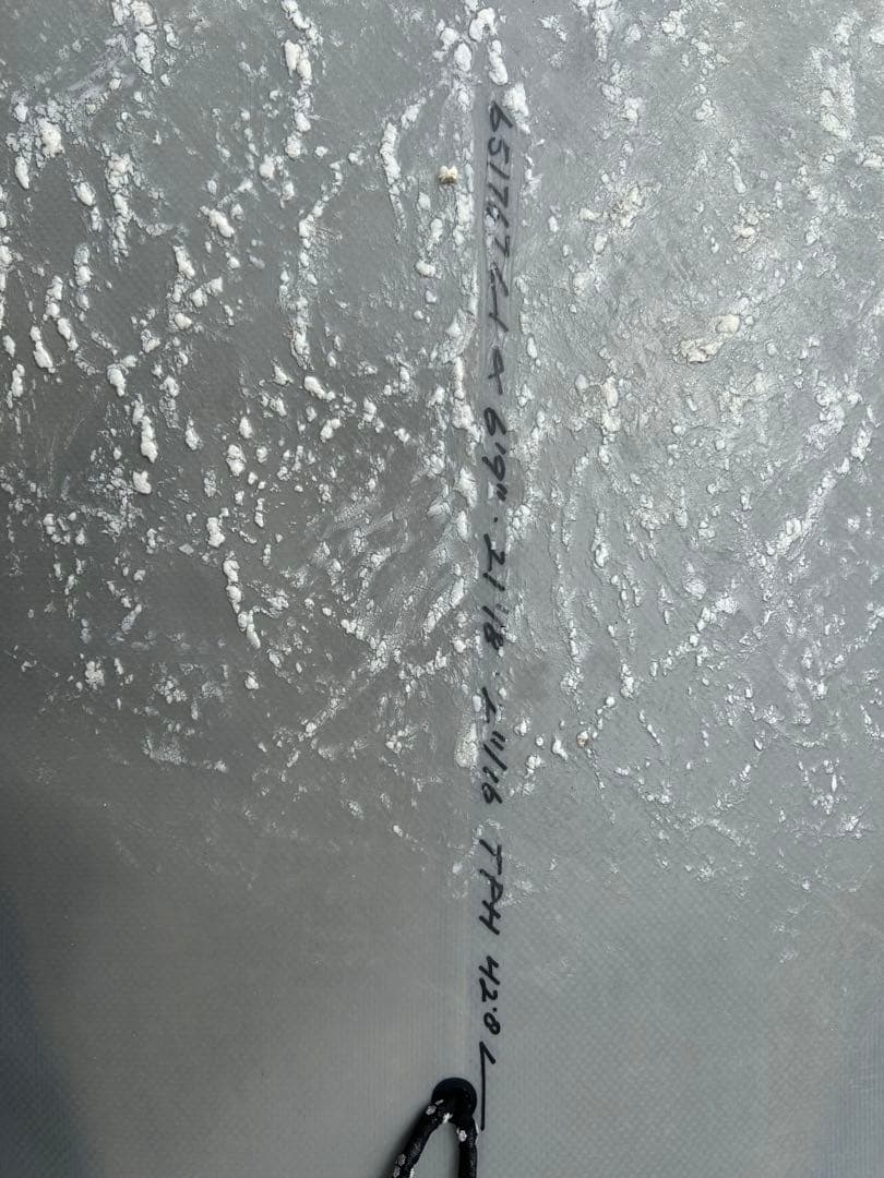 トライプレーンハル　6'9\" グレー