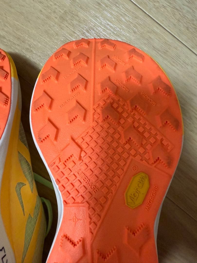 28.0cmウルトラフライ　トレイルレーシングシューズ