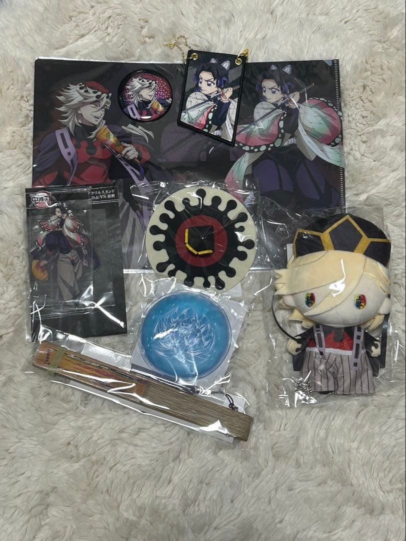 アニプレックス　鬼滅の刃　童磨、しのぶセット