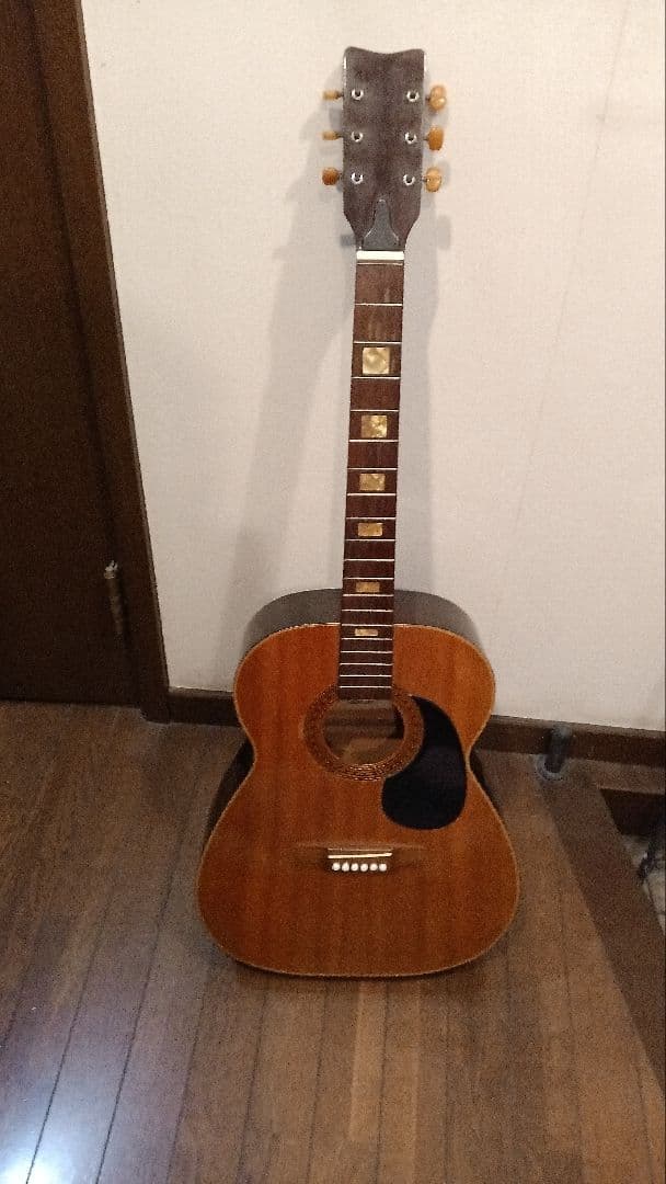お値下げしました。 カワイ・アコースティックギター F100 ビンテージ激レア物