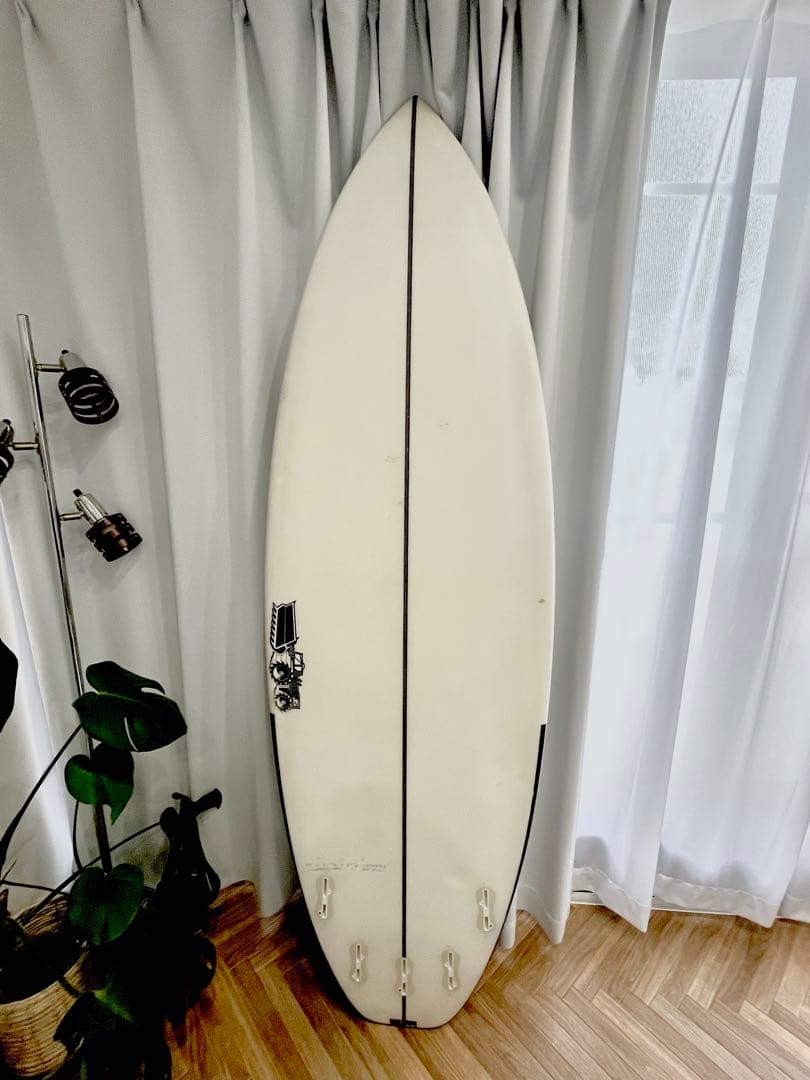 JSサーフボード　BLACK BOX 6.4 45ℓ