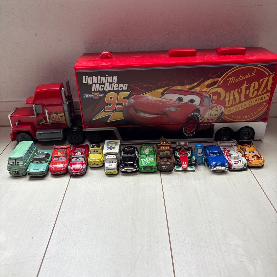 ライトニング・マックィーン ミニカーセット