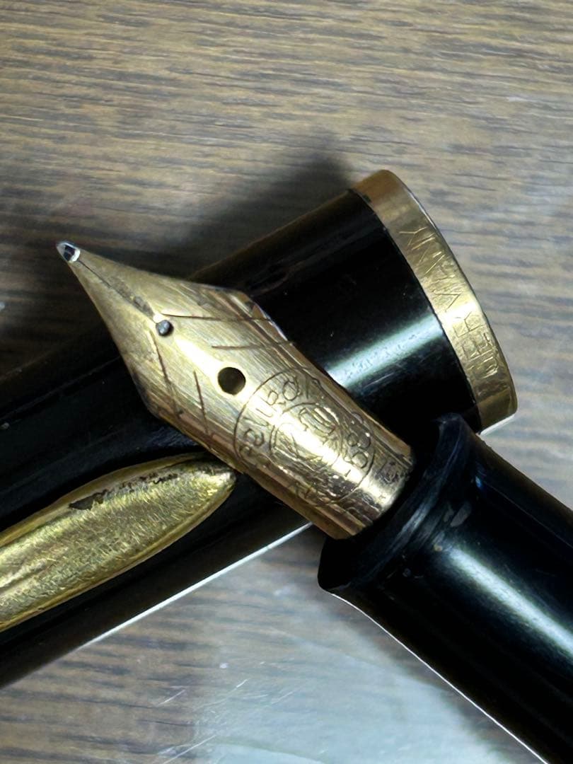 【Pelikan 万年筆 #140 緑縞 ヴィンテージ 14K セミフレックス】