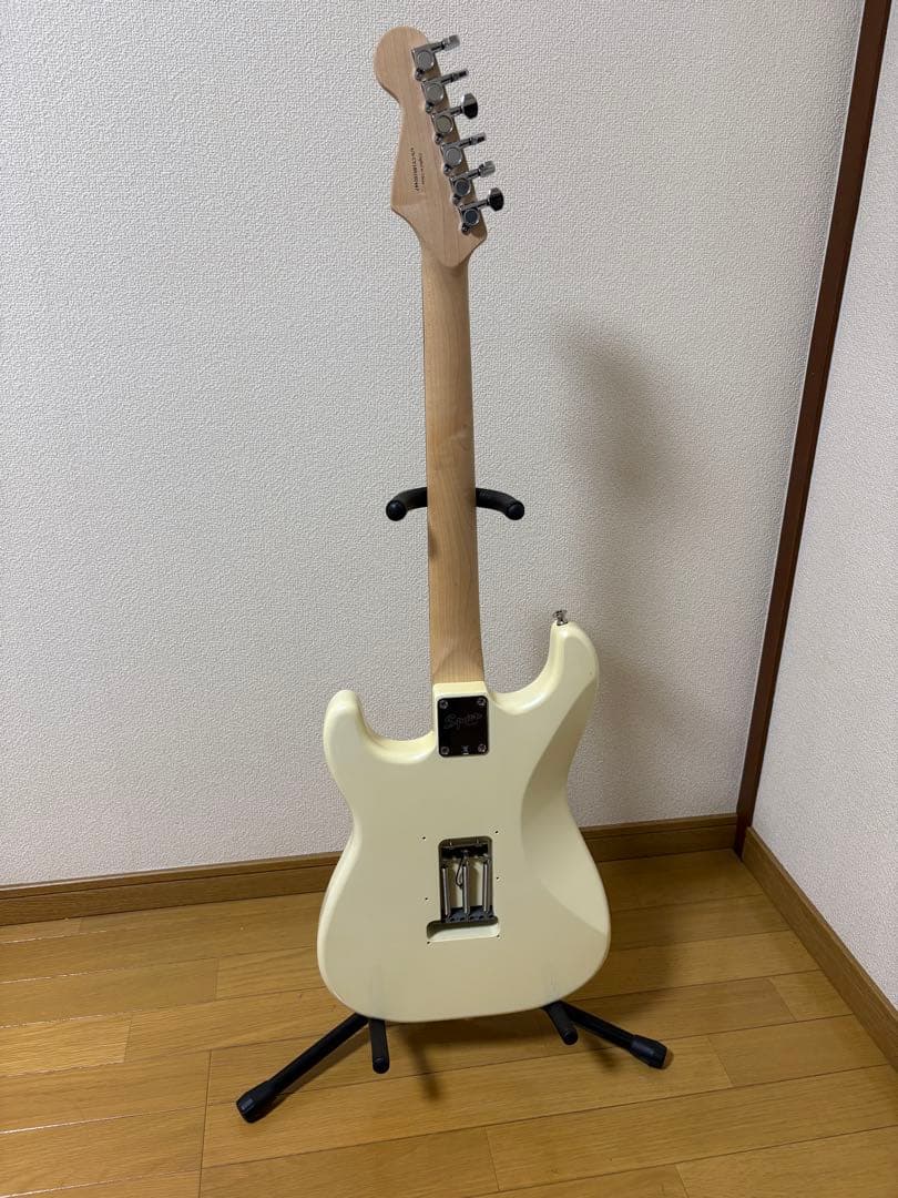 Squier by Fender Stratcaster HSS ストラト