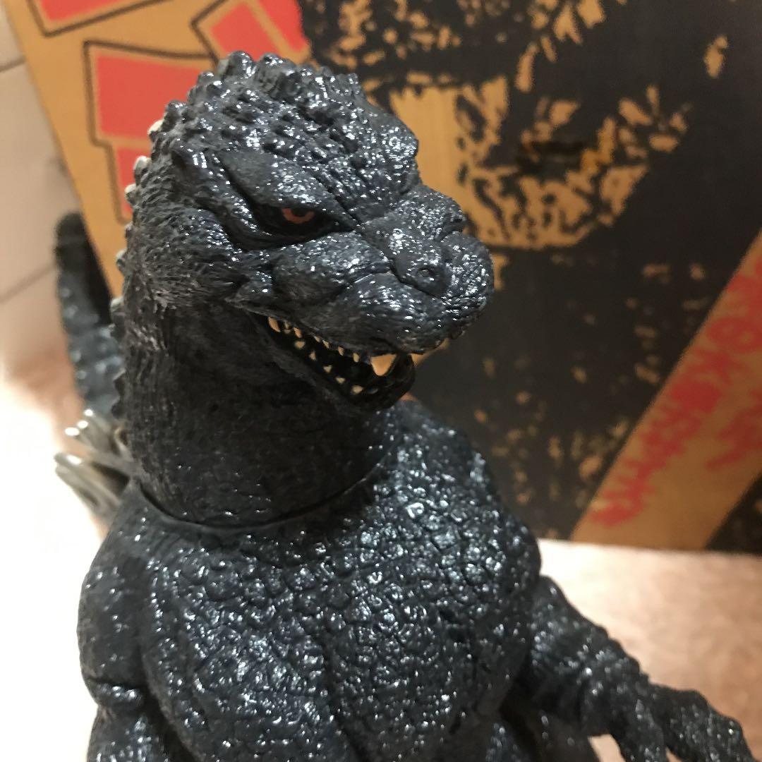 ゴジラ　バンダイ　フィギア　キングギドラ　バージョン