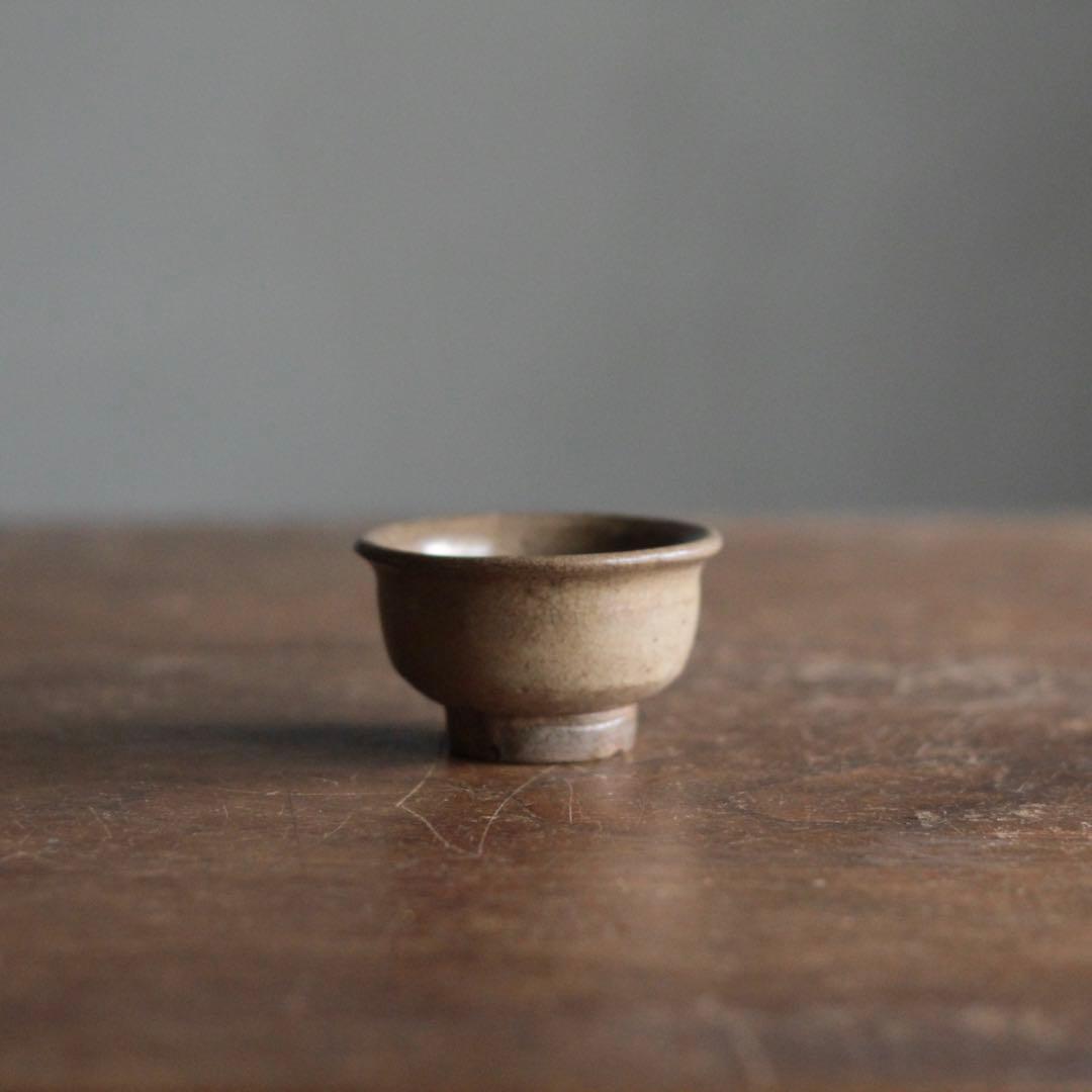 味のよい 灰釉 盃 ぐい呑み 酒器 古美術 古道具 アンティーク