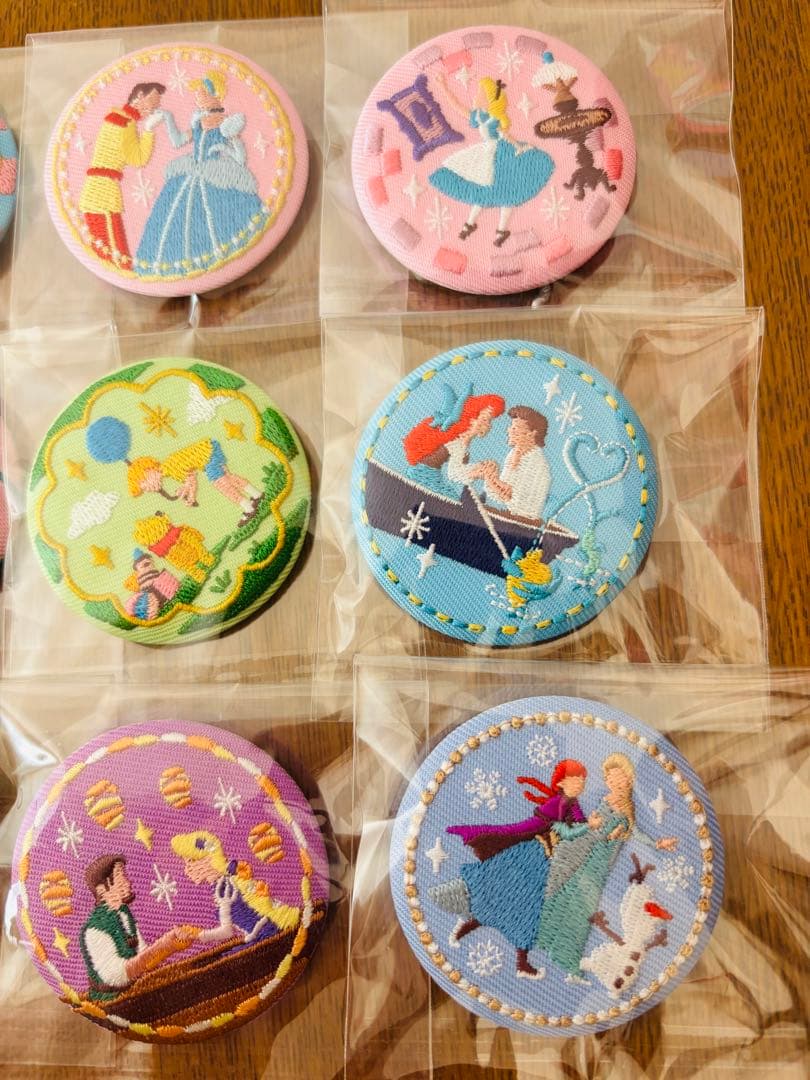 【全30種フルコンプ】ディズニー刺繍缶バッジ 第一弾・第二弾 コンプリートセット