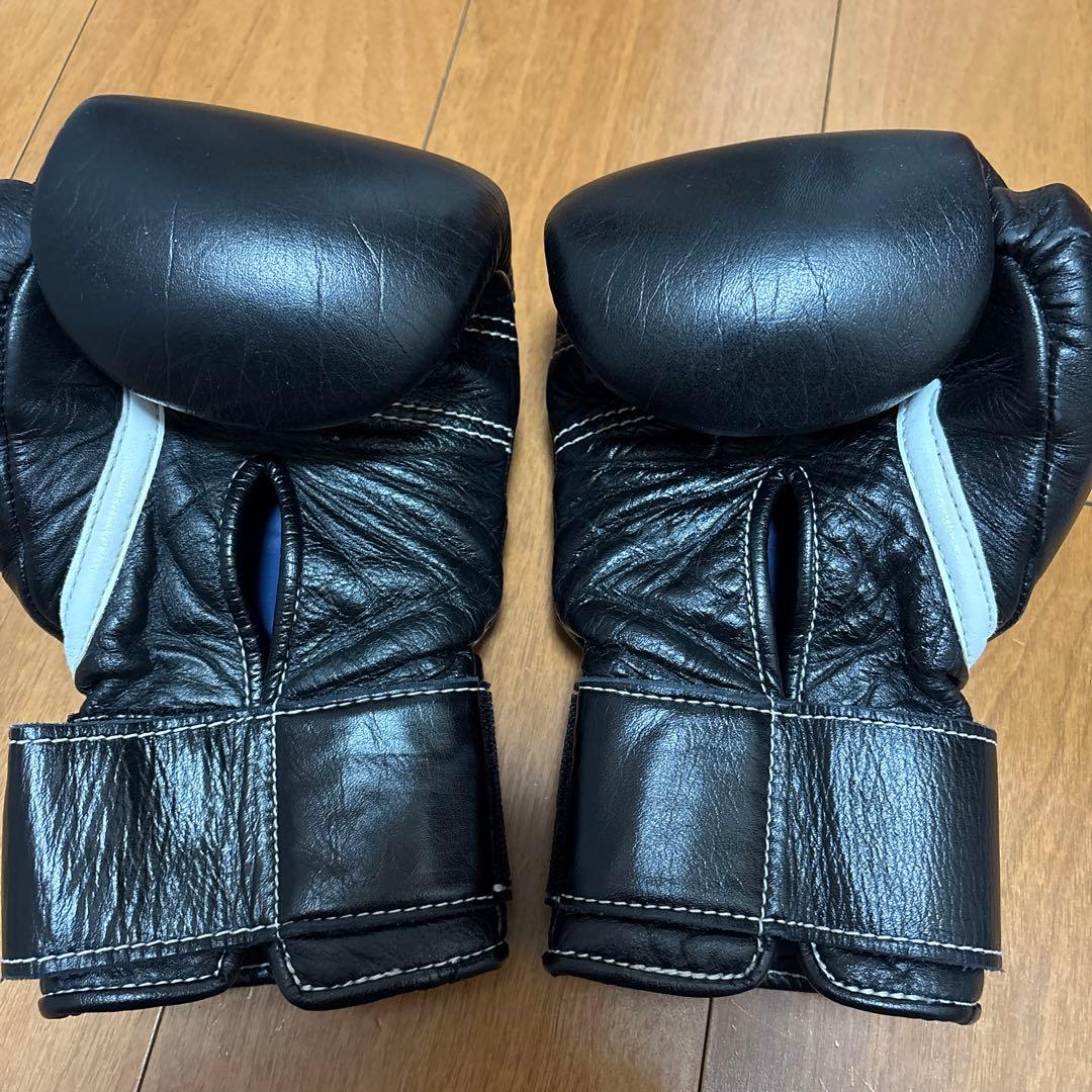 Winning ボクシンググローブ 8oz 黒