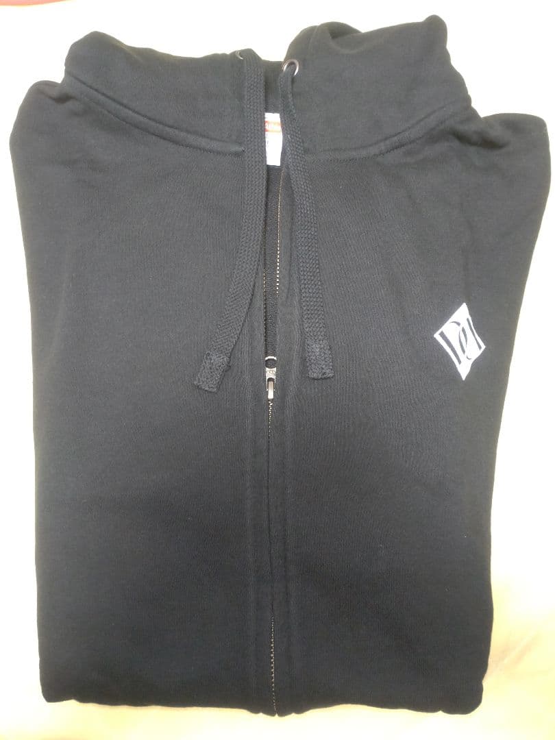 【キズ】　DAMEGE ライブパーカー XXL