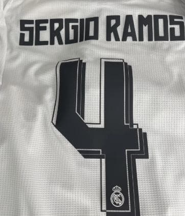 15/16 レアル・マドリード ホーム 4番 セルヒオ・ラモス 長袖