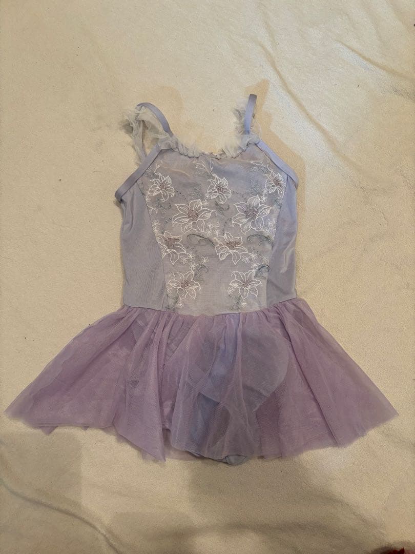 チャコット　薄紫色 花柄刺繍 スカート付きレオタード