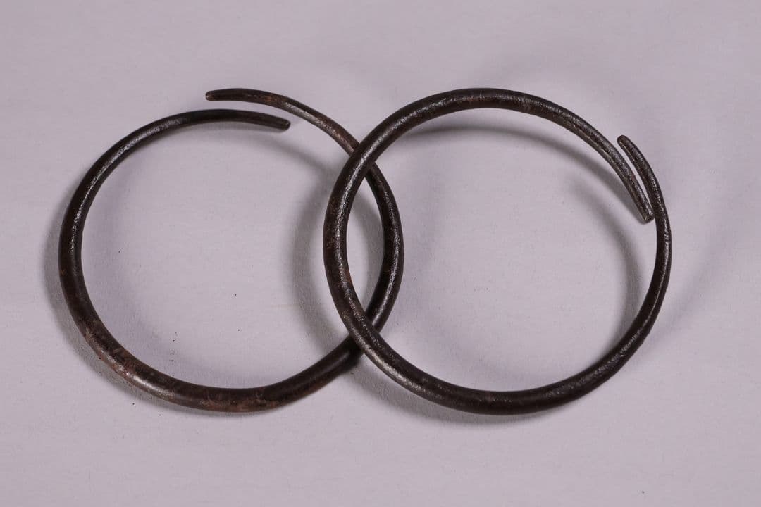 茶道具 門脇喜平 糸目紋 尻張釜 共箱 風炉釜 吊釜 鉄釜【MA528】