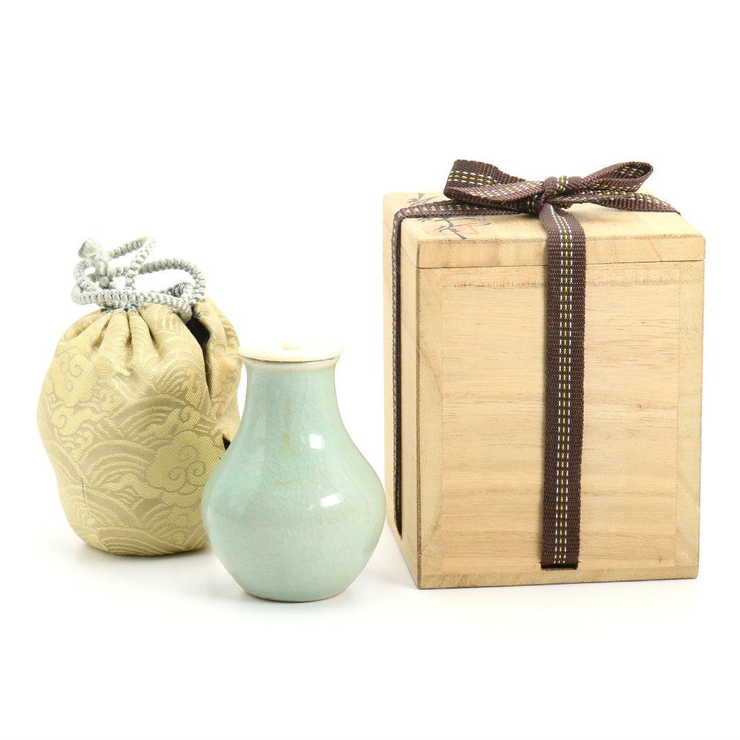 韓国人間文化財 池順鐸作 青磁鶴首茶入 浪の紋緞子仕覆付 茶道具　V903　N9