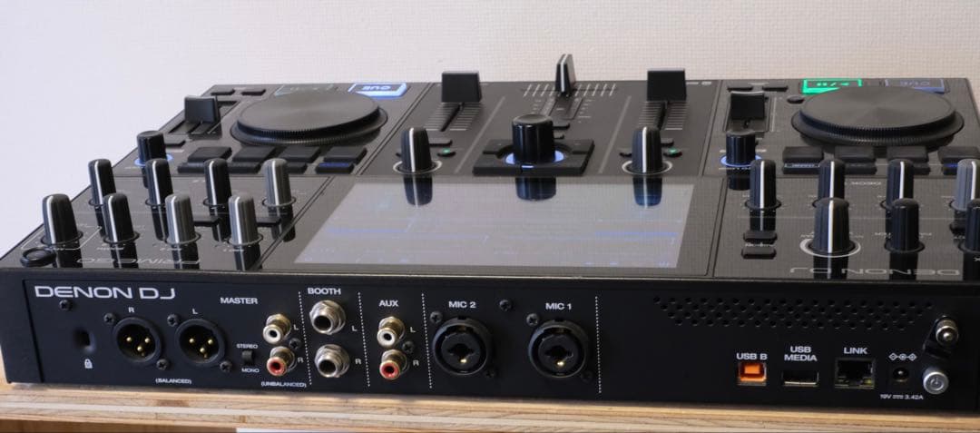 DENON DJ PRIME GO DJコントローラー