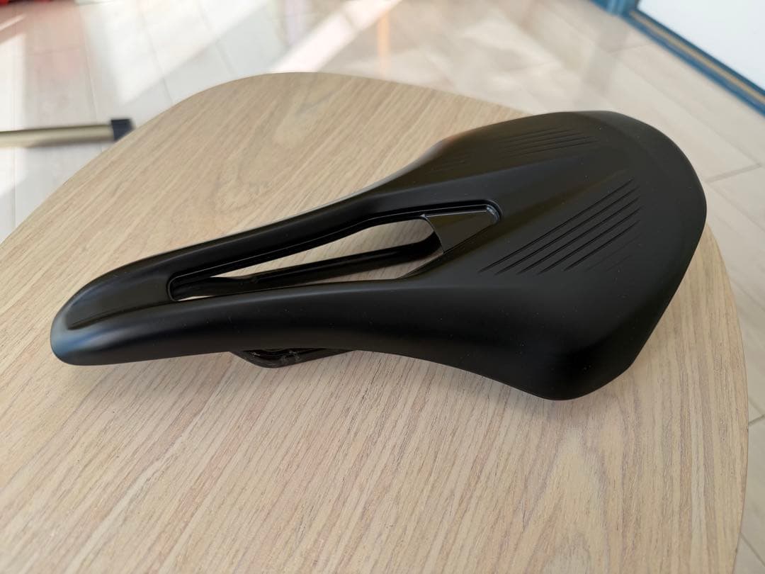 fi'zi:k ARGO VENTO R1 イタリア製