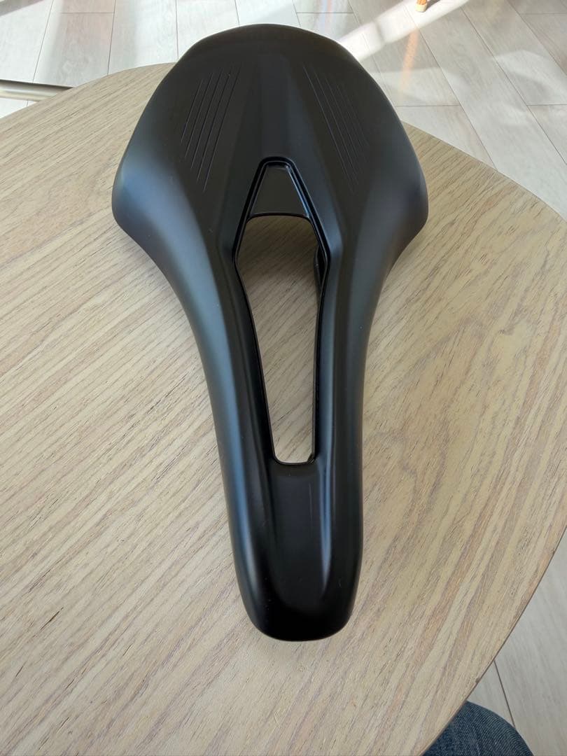 fi'zi:k ARGO VENTO R1 イタリア製