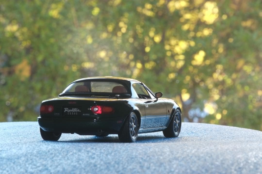 タミヤ1/24 スポーツカーシリーズ No.85ユーノスロードスター完成品