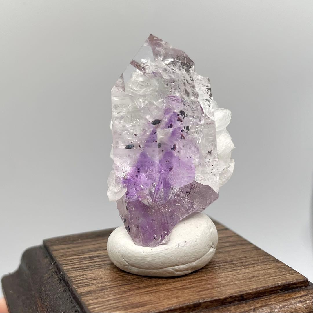 ナミビア ゴボボセブ山 アメシスト/プレナイト 鉱物標本