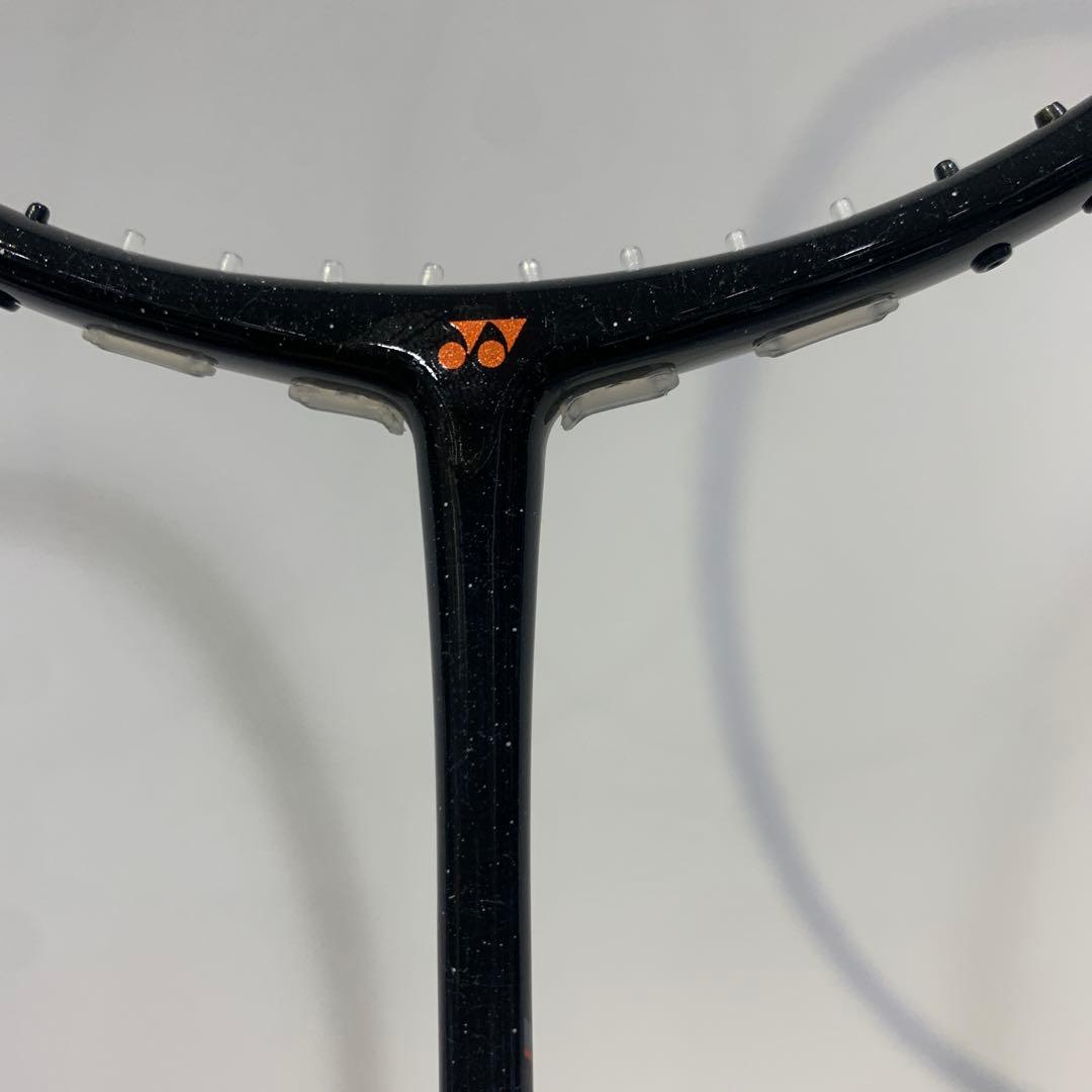 本日15時まで！3AX99-P バドミントン 4U5サイズ ブラック/グレー