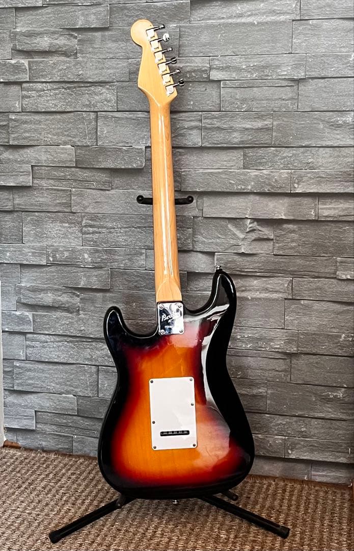 値下げ　バークレーBARCLAY ストラトタイプギター 初期　ロゴ期