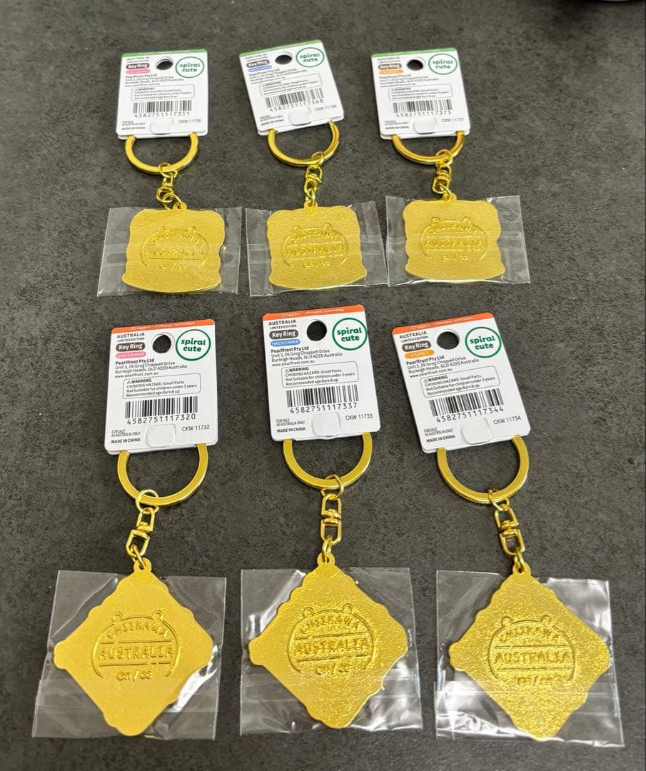 【海外限定】ちいかわ オーストラリア限定 ご当地キーホルダー　ハチワレ うさぎ