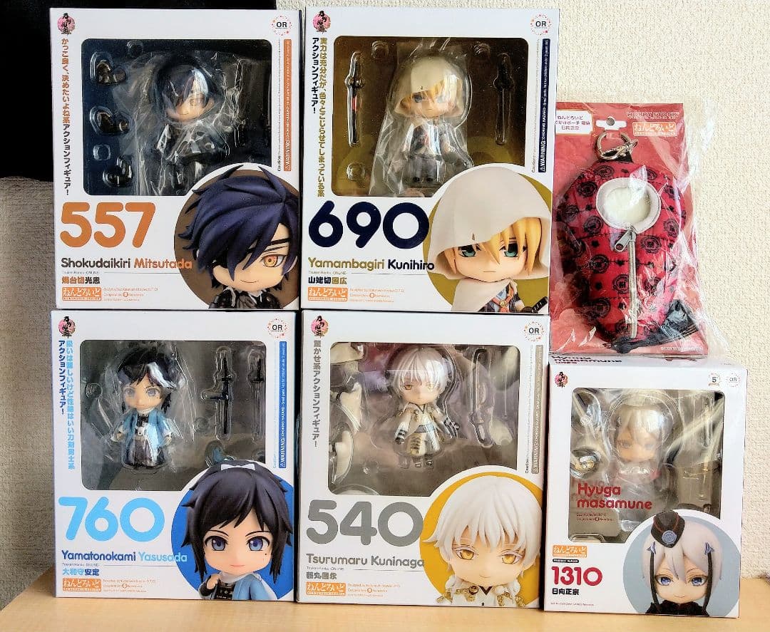 刀剣乱舞 ねんどろいど おでかけポーチ寝袋 鶴丸国永 燭台切光忠 バラ売り可