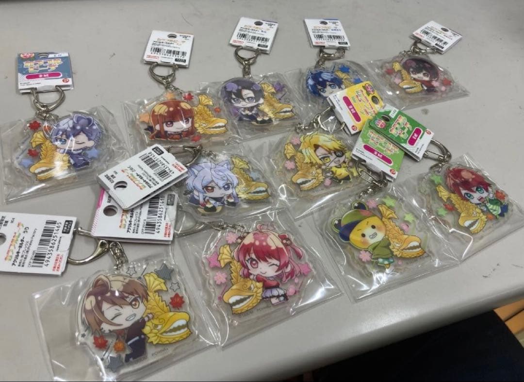 カラフルピーチ　全種類 ご当地キーホルダー