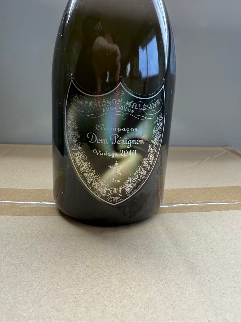 ドンペリニョン　レディガガ　2010年新品未開封　箱無し