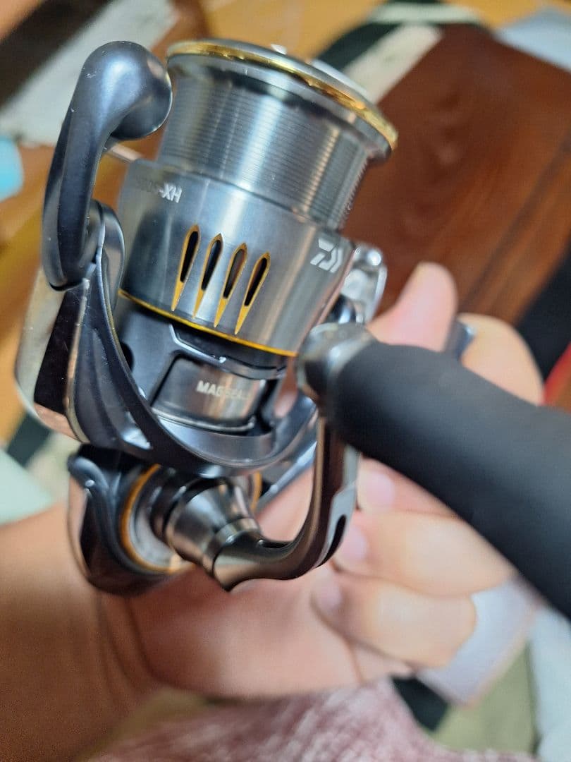 リール DAIWA AIRITY LT2500S-XH
