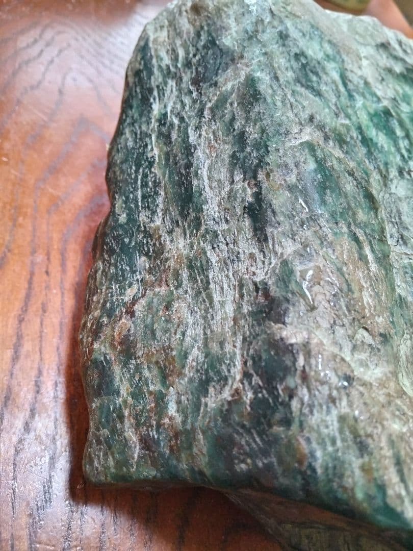 2.522Kgの糸魚川 姫川の翡翠